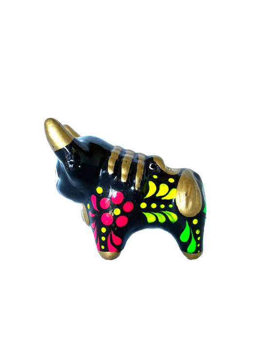 Pucará Bull – Folk Art Decor (Mini R)